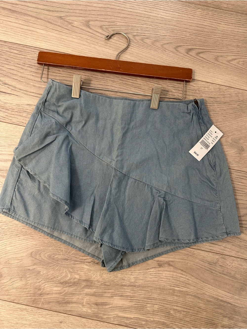 Pacsun Women's Light Blue Ruffle Skort Shorts
Size 27 
New with tags never worn